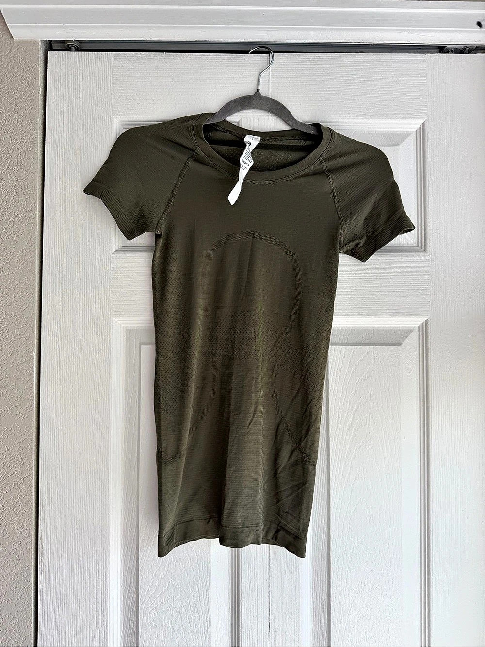 Lululemon Swiftly Tech Short Sleeve Shirt 2.0 Olive Green Size 2